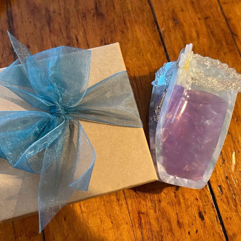 Cocktail Hair Claw with Daisy